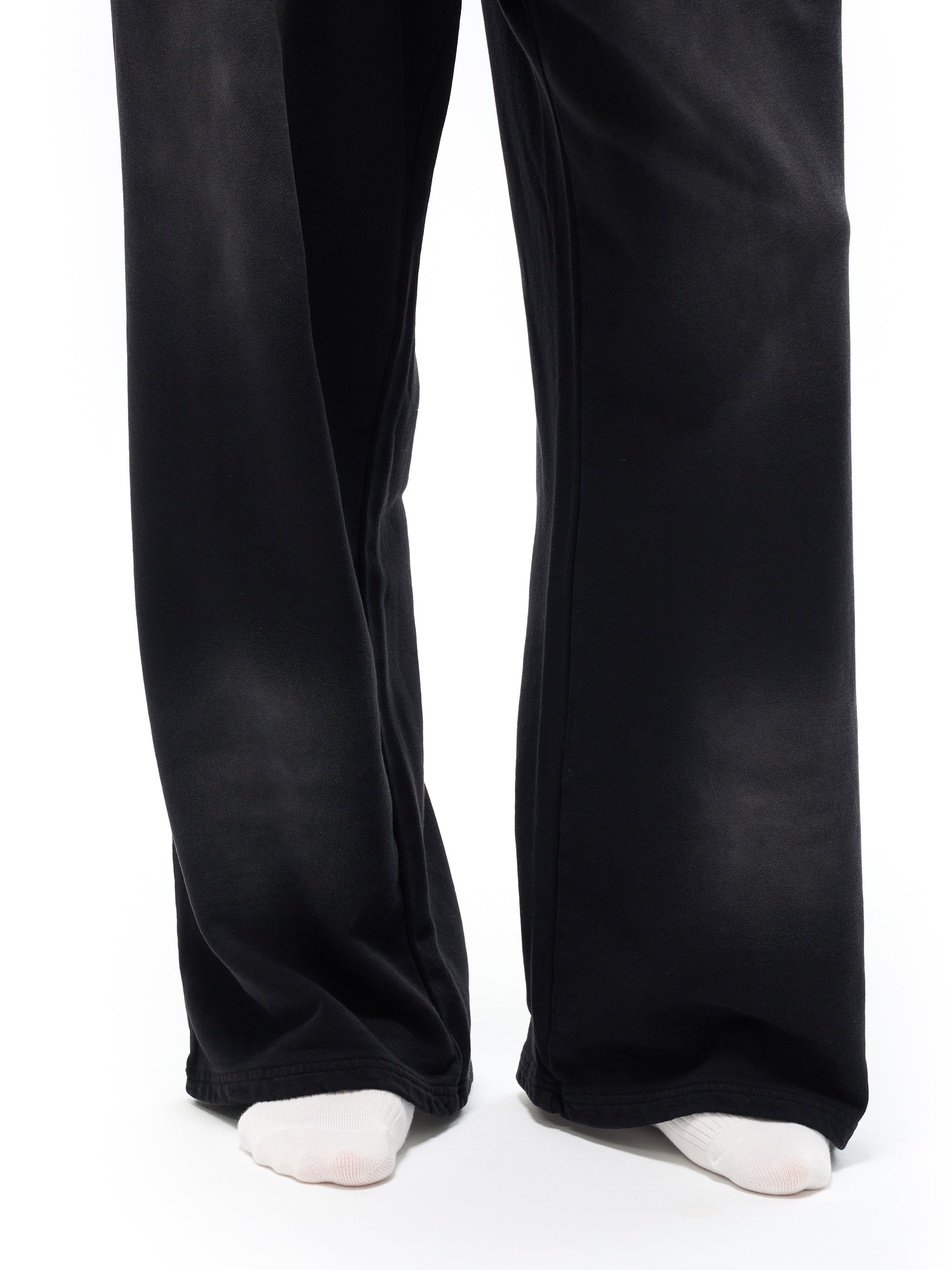 WhiteoutGallery Loose Fit Essentials